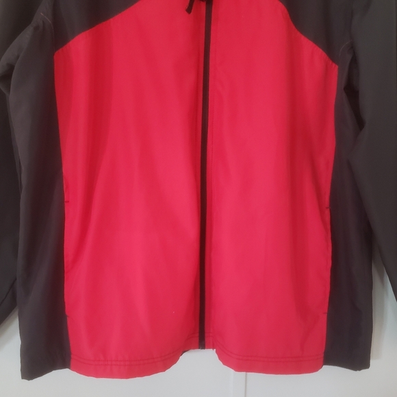 Men's Starter Black and Red Hooded Windbreaker Zip Up Jacket - Picture 4 of 10